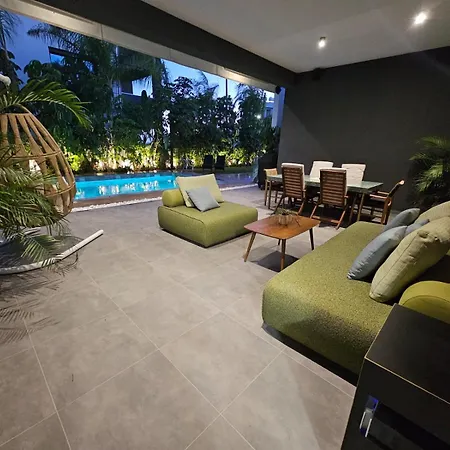 Tg New Luxury Private - Heated Salty Swimming Pool, Outdoor Jacuzzi, Sauna, Exotic Garden Limassol