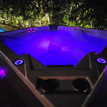 Tg New Luxury Private - Heated Salty Swimming Pool, Outdoor Jacuzzi, Sauna, Exotic Garden