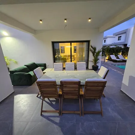 Tg New Luxury Private - Heated Salty Swimming Pool, Outdoor Jacuzzi, Sauna, Exotic Garden * Limassol