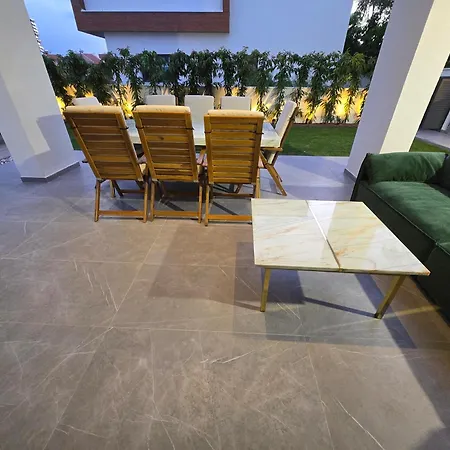 וילה Tg New Luxury Private - Heated Salty Swimming Pool, Outdoor Jacuzzi, Sauna, Exotic Garden לימסול