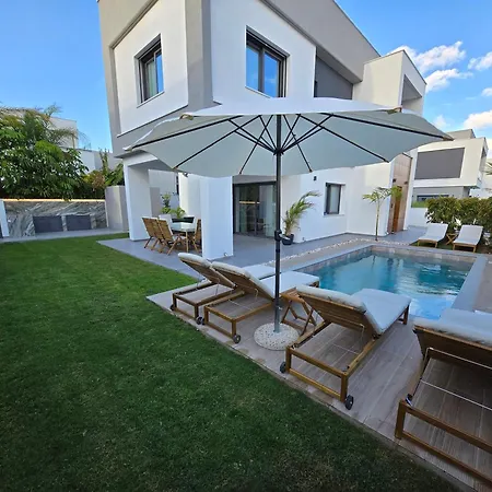 Tg New Luxury Private - Heated Salty Swimming Pool, Outdoor Jacuzzi, Sauna, Exotic Garden Limassol