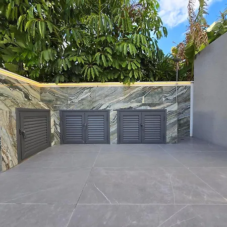 וילה Tg New Luxury Private - Heated Salty Swimming Pool, Outdoor Jacuzzi, Sauna, Exotic Garden לימסול
